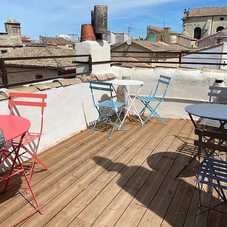 La Tour 3: Appart Au Coeur De La Petite Venise LʼIsle-sur-la-Sorgue Exterior foto